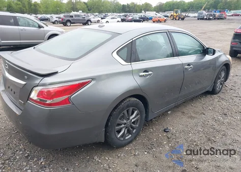 2015 Nissan Altima 2.5 S z USA, uszkodzony, nr VIN 1N4AL3AP2FC579577